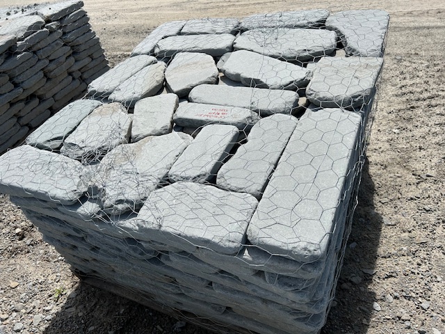 Lot 13: 3 pallets 1.5" Tumbled Irregular Bluestone Pavers 3